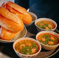 Bánh mì xíu mại chấm
